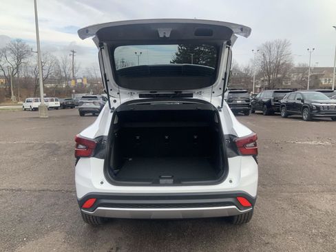 New 2026 Chevrolet Trax LT w/ Driver Confidence Package image 13