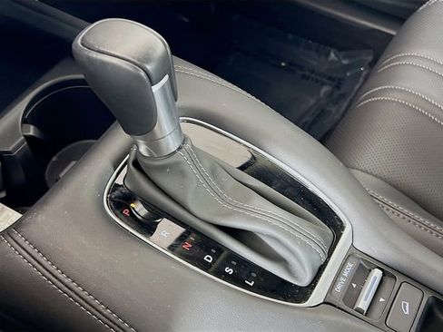 Certified 2025 Honda HR-V EX-L image 18