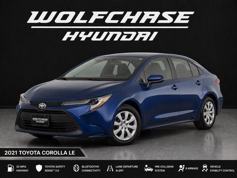 Used 2021 Toyota Corolla LE FWD image 1