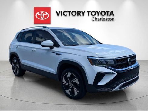 Used 2023 Volkswagen Taos SE AWD/4WD image 5