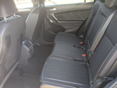 Used 2023 Volkswagen Tiguan SE R-Line AWD/4WD image 31