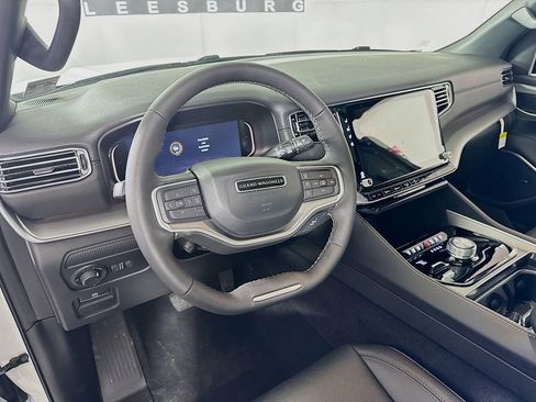 New 2026 Jeep Grand Wagoneer 4WD w/ Premium Group I image 9