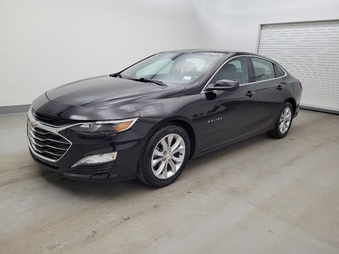 Used 2020 Chevrolet Malibu LT image 2