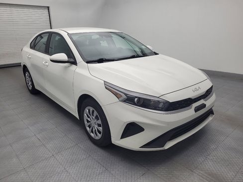 Used 2023 Kia Forte LX FWD image 13