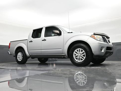 Used 2019 Nissan Frontier SV image 27