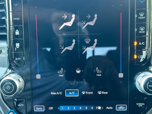 Used 2025 RAM 1500 Big Horn AWD/4WD image 24