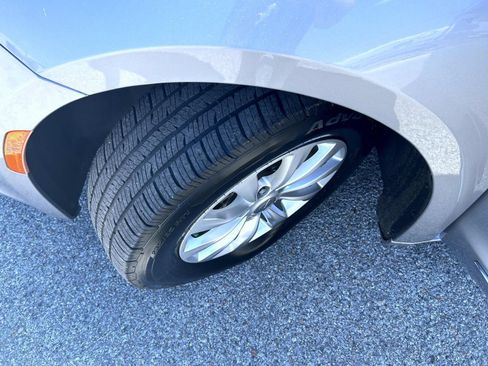 Used 2018 Chrysler Pacifica Touring-L Plus FWD image 24