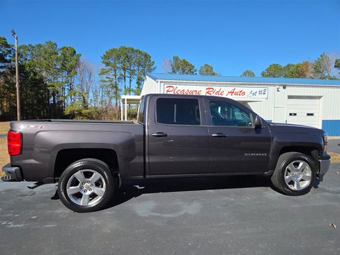 Used 2014 Chevrolet Silverado 1500 LT w/ LT Convenience Package image 3