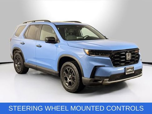 Certified 2024 Honda Pilot TrailSport image 19