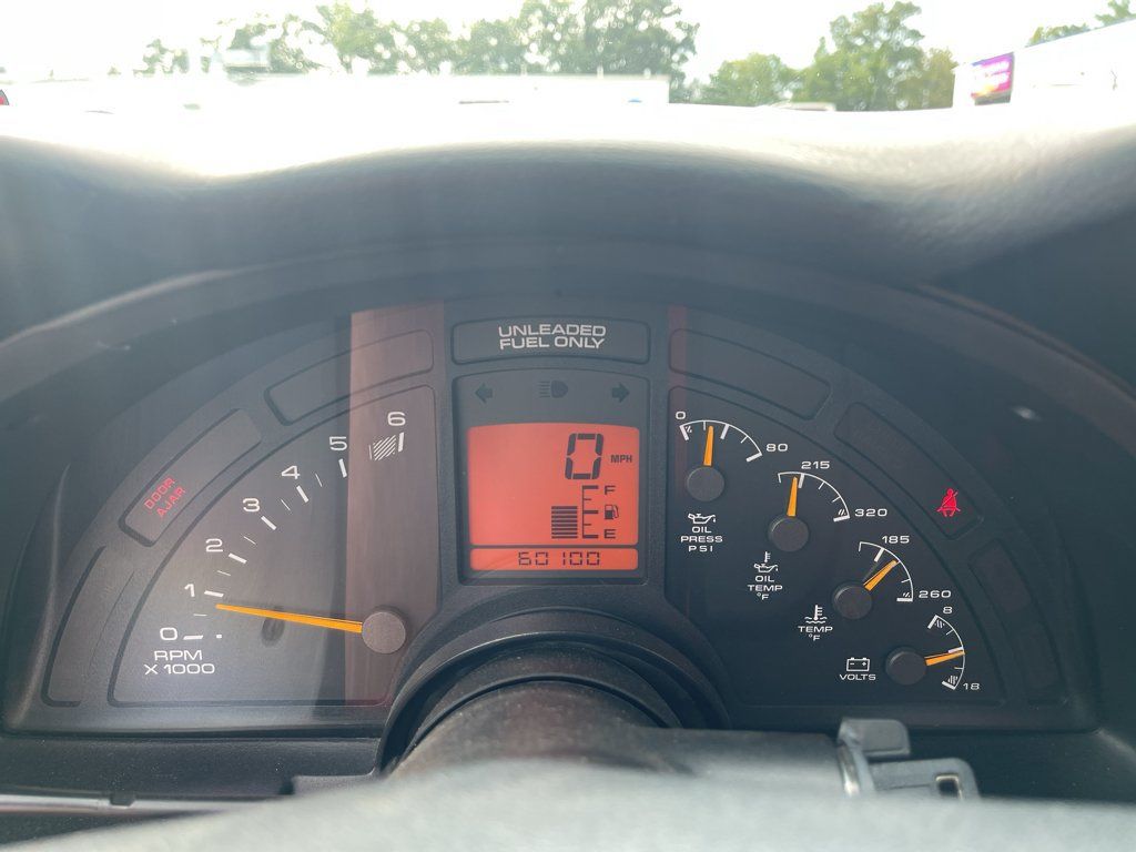 Used 1996 Chevrolet Corvette Coupe RWD image 12