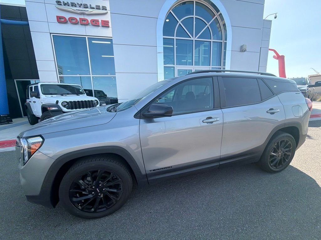 Used 2023 GMC Terrain SLE w/ Elevation Edition FWD image 22