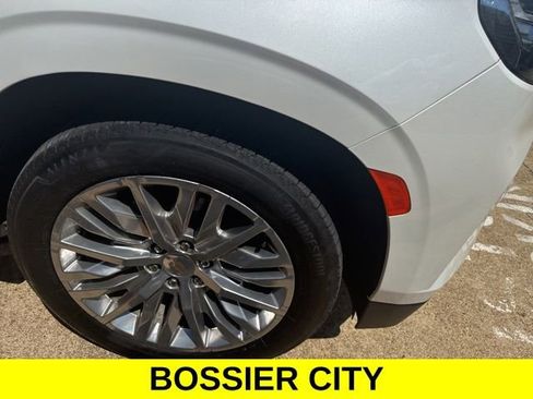 Used 2023 Chevrolet Tahoe High Country w/ Premium Package 2 RWD image 4