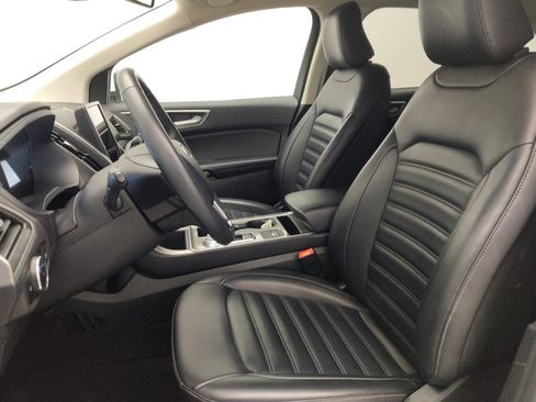 Used 2024 Ford Edge SEL image 17