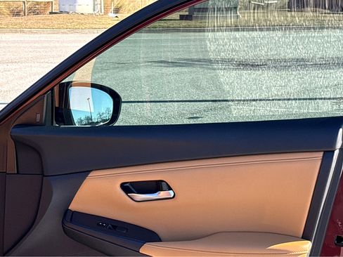 Used 2024 Nissan Sentra SV w/ SV Premium Package image 21