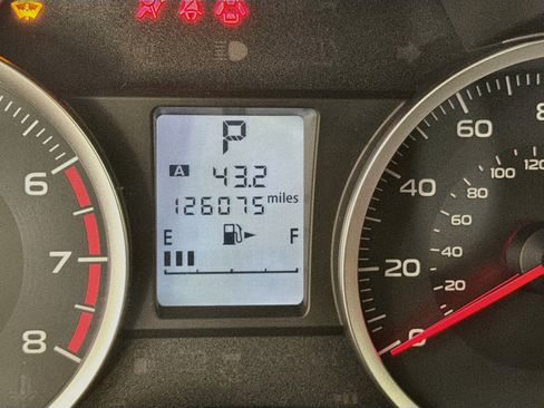 Used 2014 Subaru Forester 2.5i Premium AWD/4WD image 18