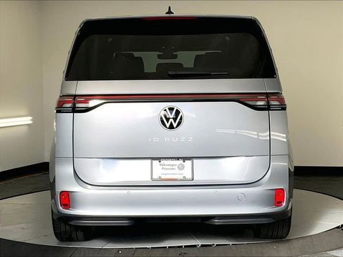 New 2025 Volkswagen ID. Buzz Pro S Plus RWD image 14