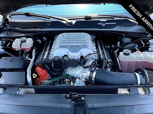 Used 2016 Dodge Challenger SRT Hellcat RWD image 28