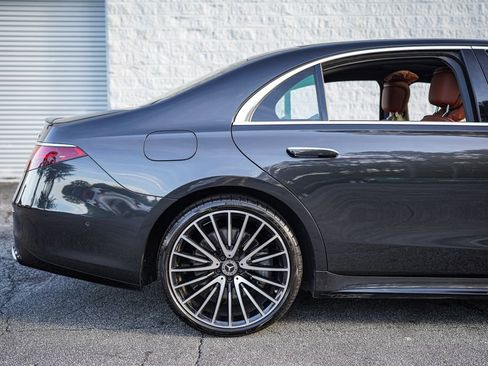 Used 2022 Mercedes-Benz S 500 4MATIC image 15