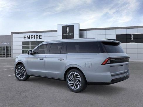 New 2026 Lincoln Navigator L Reserve AWD/4WD image 4
