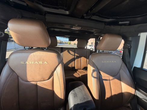 Used 2016 Jeep Wrangler Unlimited Sahara w/ Connectivity Group image 35