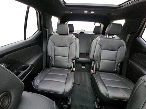 Used 2023 Chevrolet Traverse RS image 13