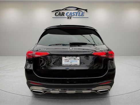 Used 2023 Mercedes-Benz GLC 300 4MATIC image 9