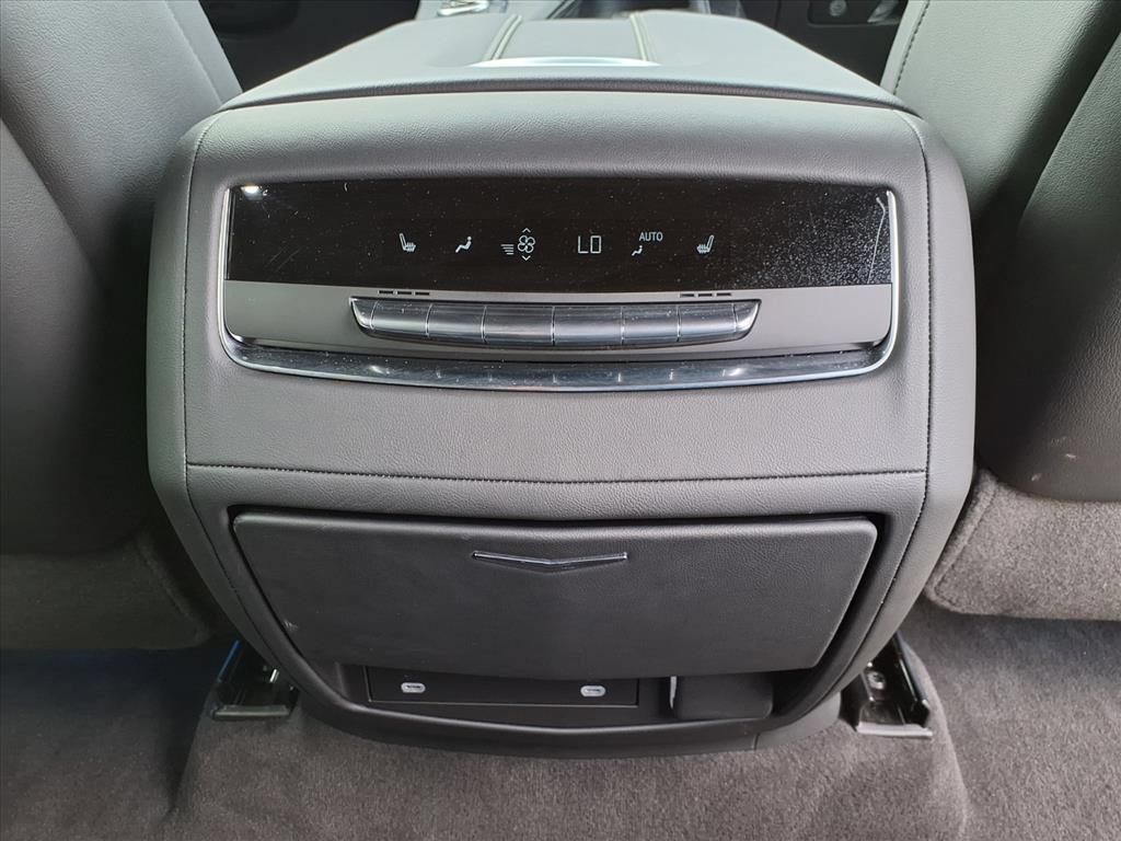 Used 2024 Cadillac Escalade Sport AWD/4WD image 15