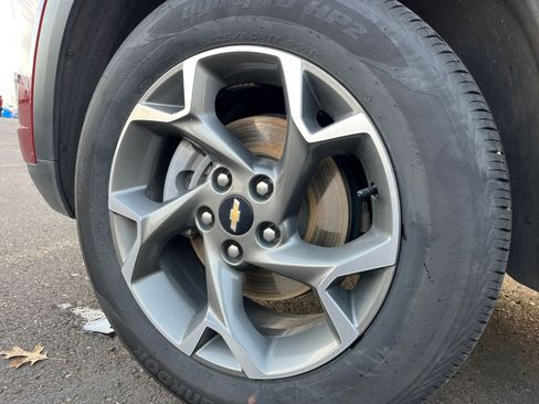 Used 2025 Chevrolet Trax LT image 28