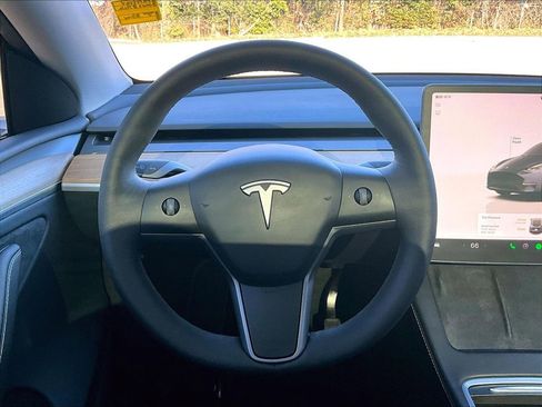Used 2023 Tesla Model Y Long Range image 12