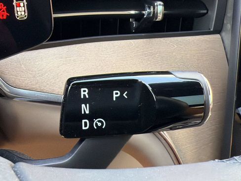 Used 2025 Volvo EX90 Plus AWD/4WD image 16
