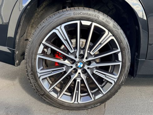 Used 2025 BMW X1 xDrive28i w/ Premium Package image 8