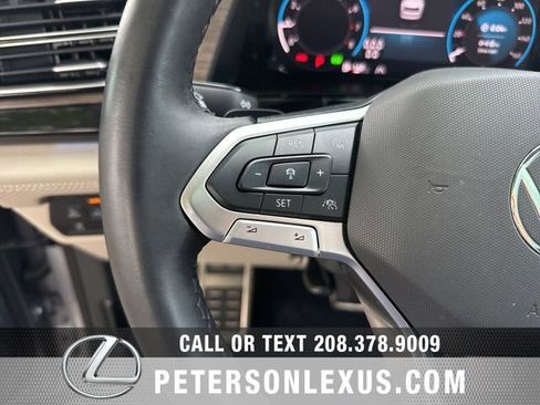 Used 2025 Volkswagen Atlas SEL Premium R-Line AWD/4WD image 27