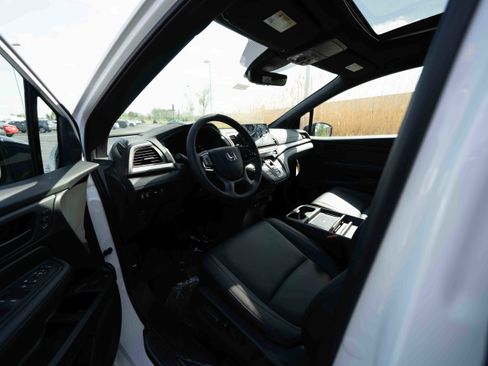 New 2026 Honda Odyssey Sport-L image 8