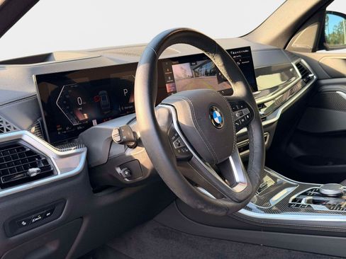 Used 2025 BMW X5 xDrive40i w/ Parking Assistance Package AWD/4WD image 12