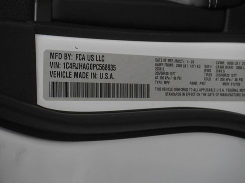 Used 2023 Jeep Grand Cherokee Altitude image 53