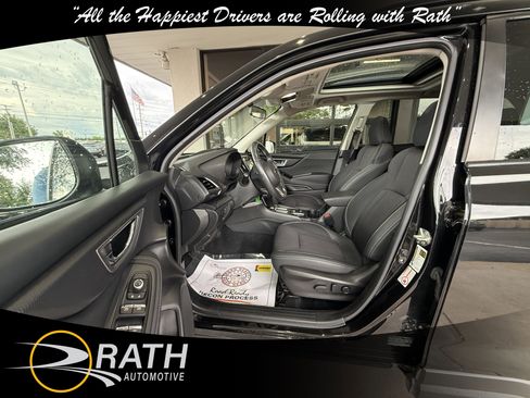 Used 2020 Subaru Forester Premium AWD/4WD image 12