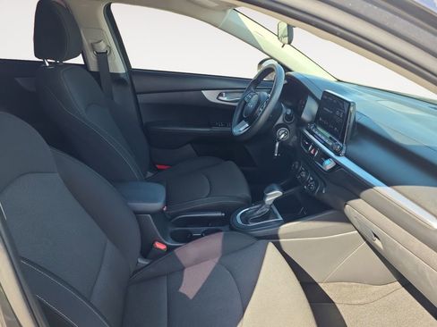Used 2022 Kia Forte LXS w/ LXS Technology Package FWD image 15