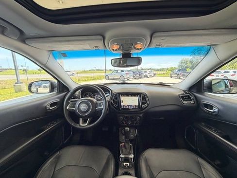 Used 2018 Jeep Compass Limited w/ Navigation Group AWD/4WD image 33
