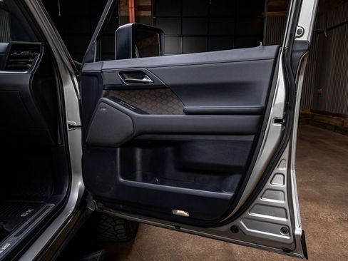 Used 2024 Lexus GX 550 image 38