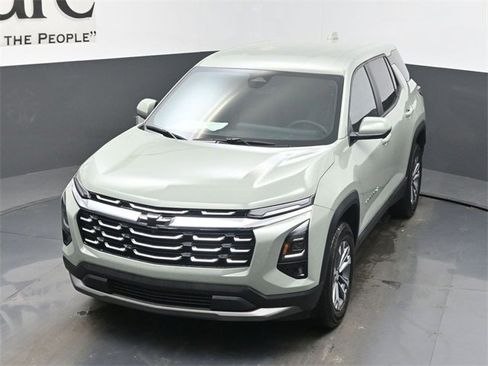 New 2026 Chevrolet Equinox LT w/ Convenience Package II image 24