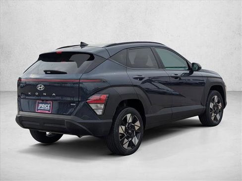 Used 2025 Hyundai Kona SEL image 5