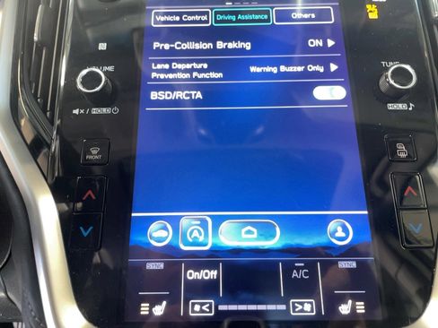 Used 2022 Subaru Legacy Limited image 11