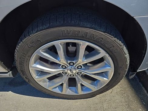 Used 2019 Ford Expedition Limited w/ Equipment Group 302A RWD image 4