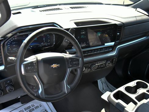 Used 2024 Chevrolet Silverado 1500 LT w/ Protection Package AWD/4WD image 14
