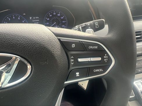 Used 2022 Hyundai Palisade SE image 16