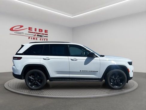 Used 2024 Jeep Grand Cherokee Limited w/ Luxury Tech Group II AWD/4WD image 11