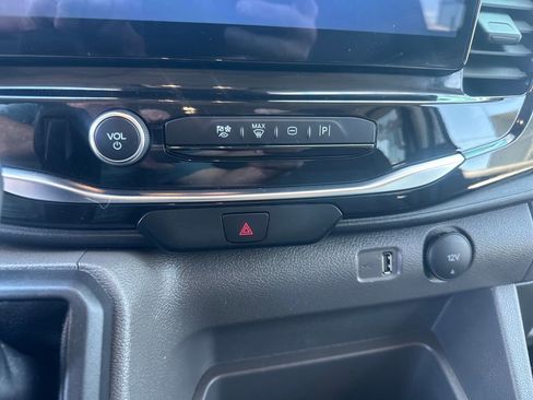 Used 2024 Ford Transit 350 XLT image 18