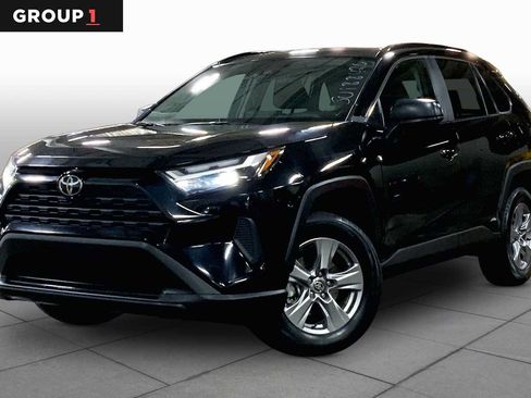 Certified 2025 Toyota RAV4 LE AWD/4WD image 1