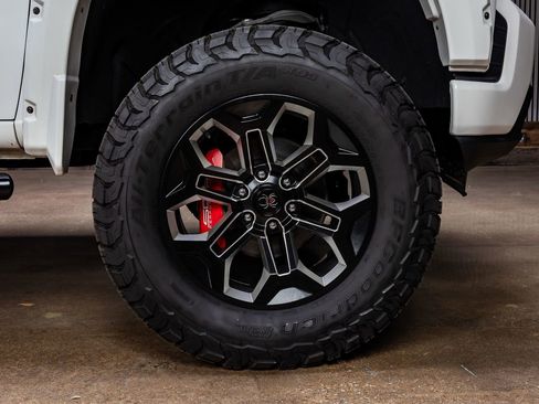 Used 2020 Chevrolet Silverado 1500 RST w/ All-Star Edition image 11