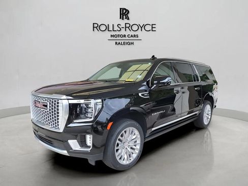 Used 2023 GMC Yukon XL Denali w/ Advanced Technology Package AWD/4WD image 1